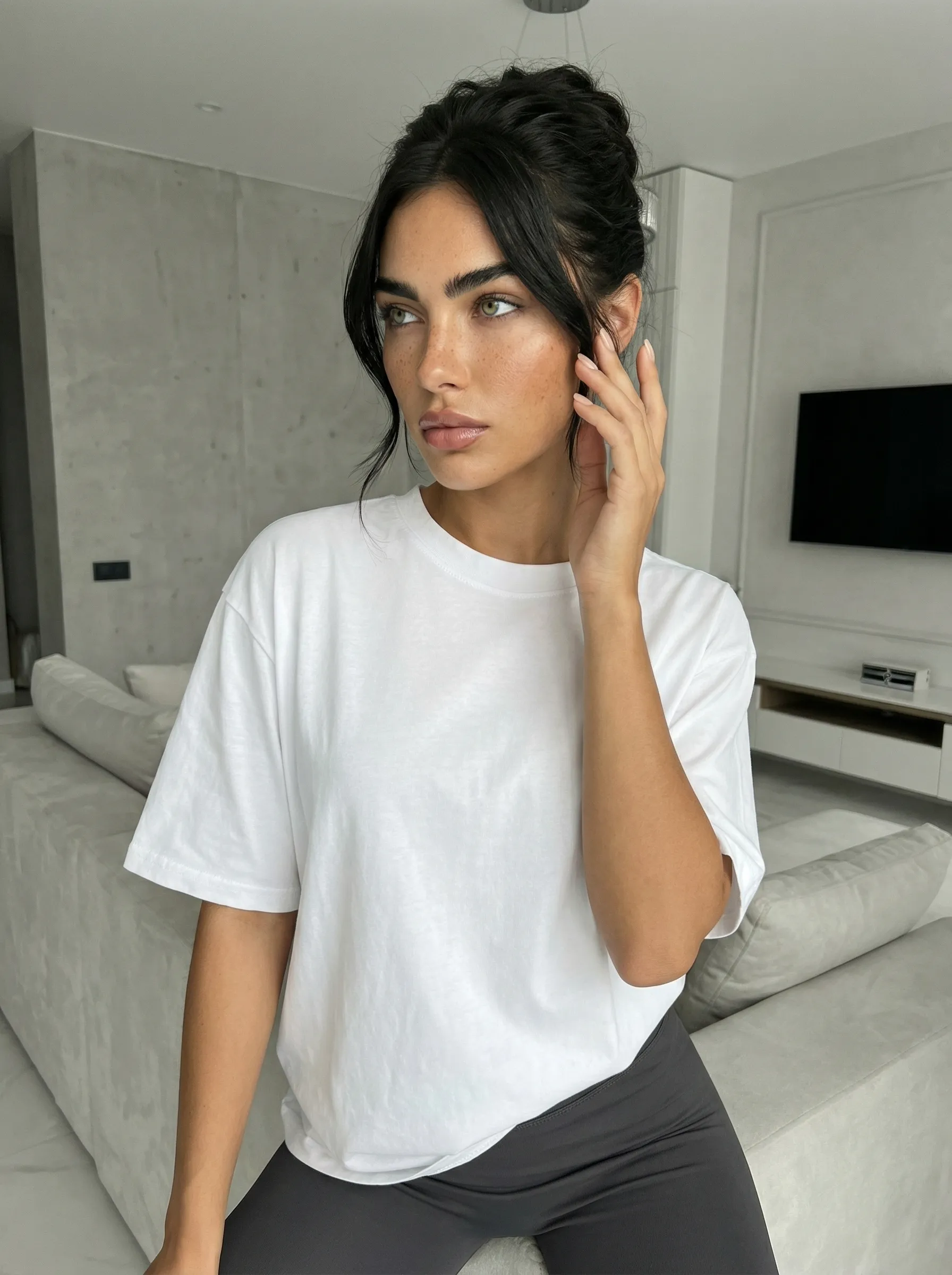 Футболка женская оверсайз MOOD